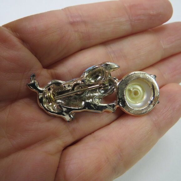 Vintage Enamel Blue Dog Puppy chasing Pearl Ball Lapel Pin Brooch 1940s - 1960s - Picture 8 of 9